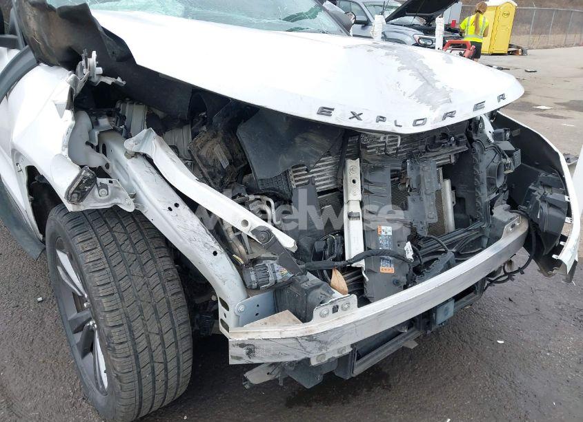 Photo 6 of 2021 Ford Explorer XLT (VIN 1FMSK7DH6MGC42764)