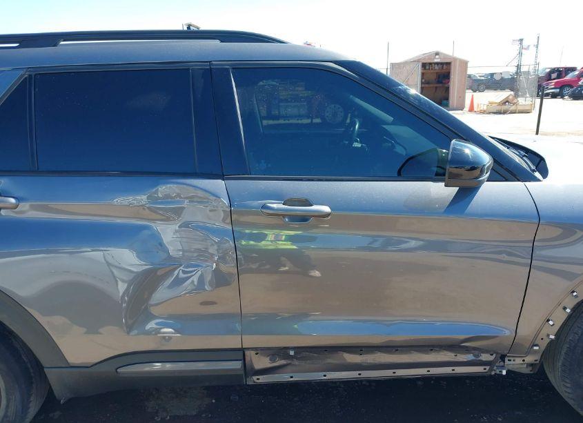 Photo 13 of 2022 Ford Explorer XLT (VIN 1FMSK7DH6NGA14474)