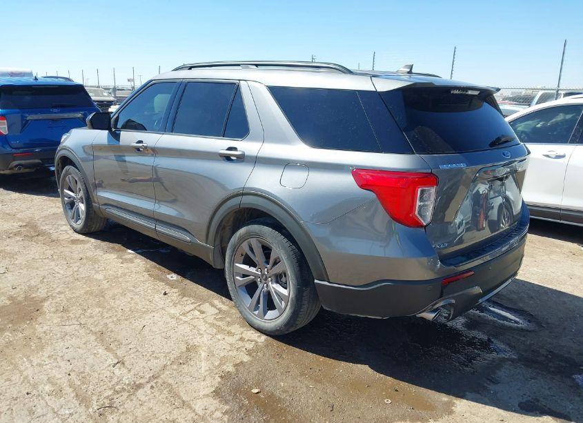 Photo 3 of 2022 Ford Explorer XLT (VIN 1FMSK7DH6NGA14474)