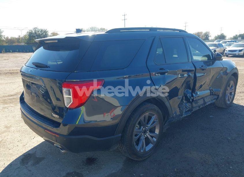 Photo 4 of 2022 Ford Explorer XLT (VIN 1FMSK7DH6NGB40205)