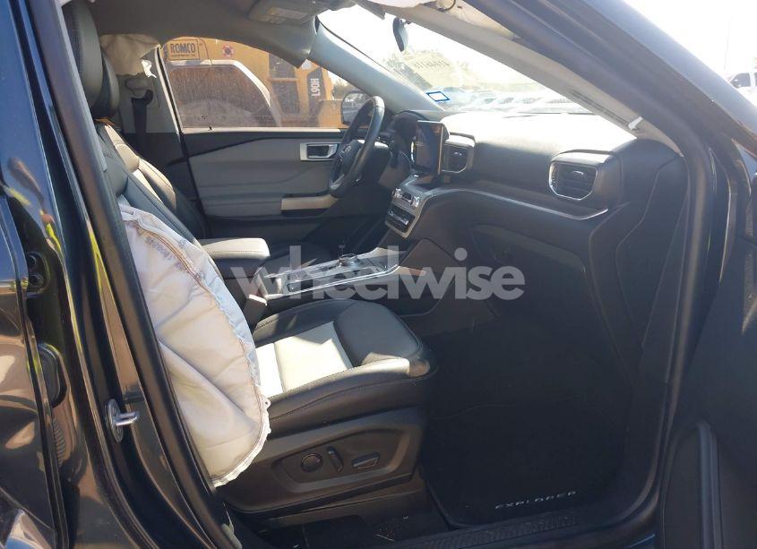 Photo 5 of 2022 Ford Explorer XLT (VIN 1FMSK7DH6NGB40205)