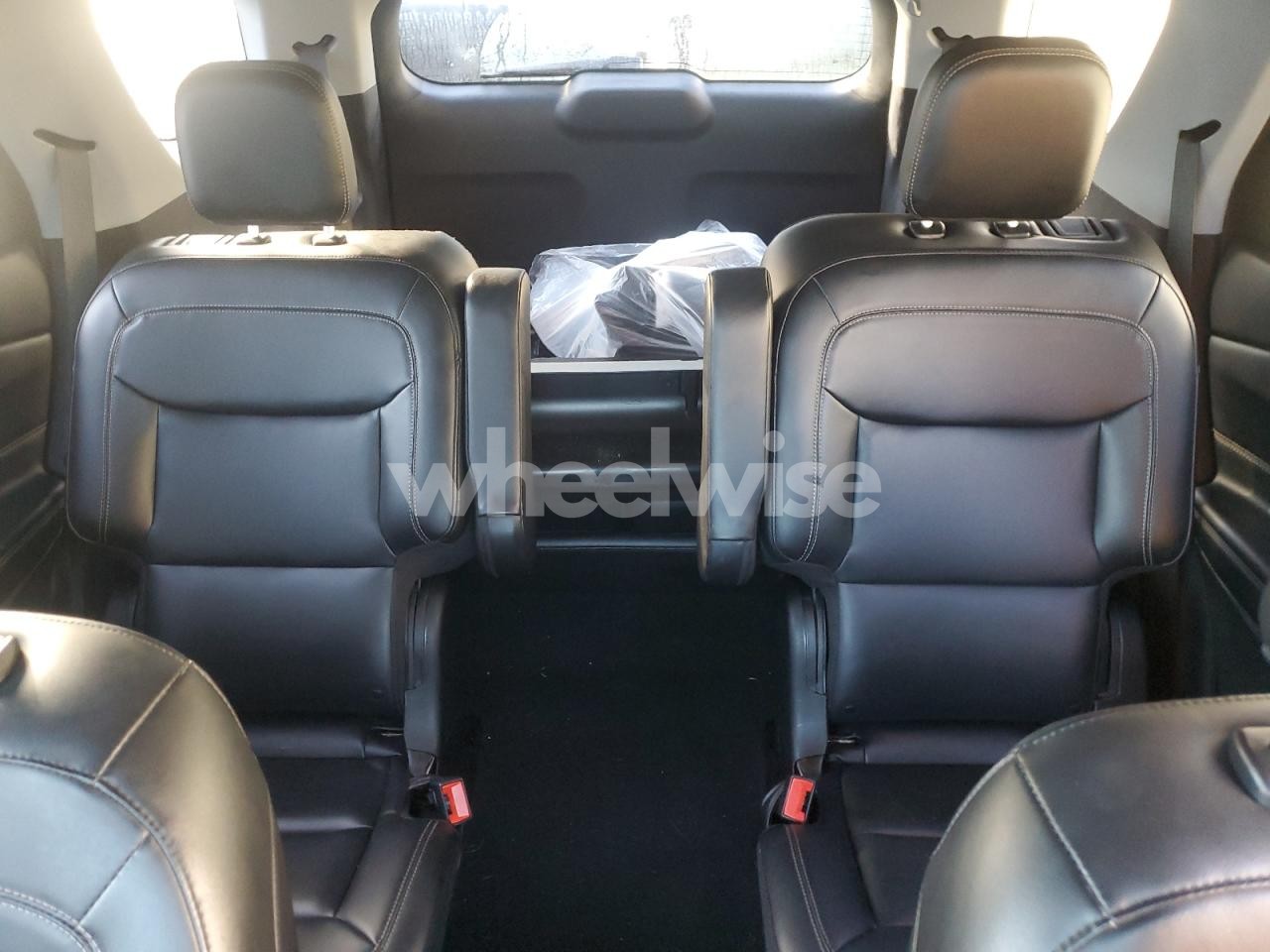 Photo 10 of 2022 FORD EXPLORER XLT (VIN 1FMSK7DH6NGB73172)