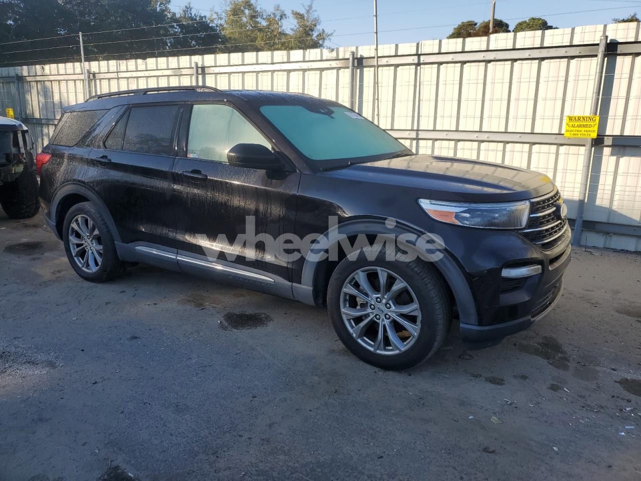 Photo 4 of 2022 FORD EXPLORER XLT (VIN 1FMSK7DH6NGB73172)