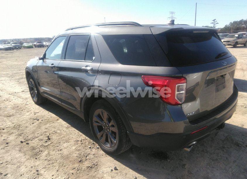 Photo 3 of 2023 Ford Explorer XLT (VIN 1FMSK7DH6PGA14834)