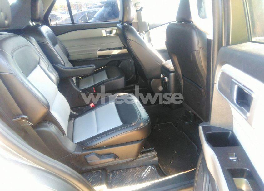 Photo 8 of 2023 Ford Explorer XLT (VIN 1FMSK7DH6PGA14834)