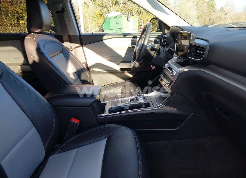 Photo 5 of 2023 Ford Explorer XLT (VIN 1FMSK7DH6PGA23159)