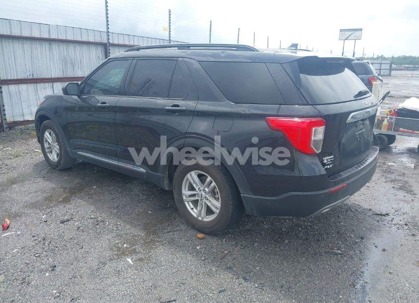 Photo 3 of 2023 Ford Explorer XLT (VIN 1FMSK7DH6PGB06591)