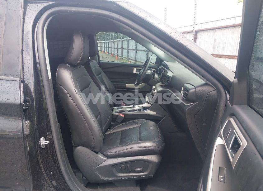 Photo 5 of 2023 Ford Explorer XLT (VIN 1FMSK7DH6PGB06591)