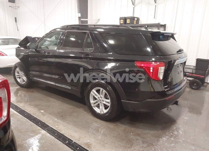 Photo 3 of 2020 Ford Explorer XLT (VIN 1FMSK7DH7LGA92002)