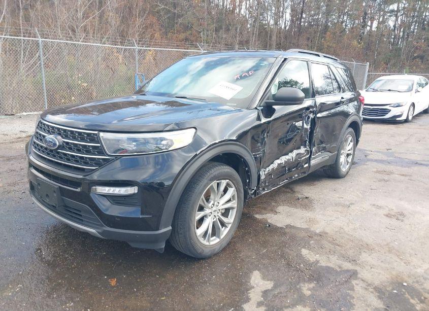 Photo 2 of 2020 Ford Explorer XLT (VIN 1FMSK7DH7LGC41928)