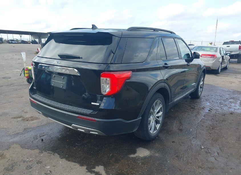 Photo 4 of 2020 Ford Explorer XLT (VIN 1FMSK7DH7LGC41928)
