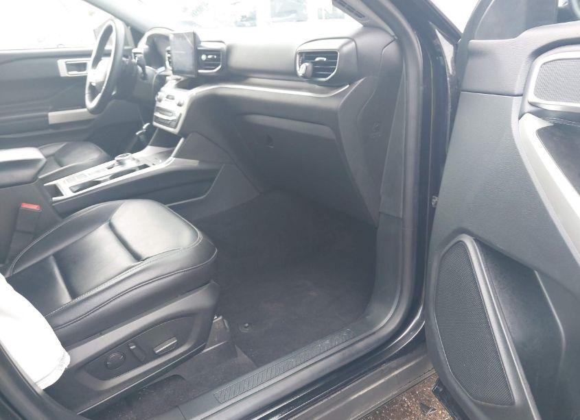 Photo 5 of 2020 Ford Explorer XLT (VIN 1FMSK7DH7LGC41928)