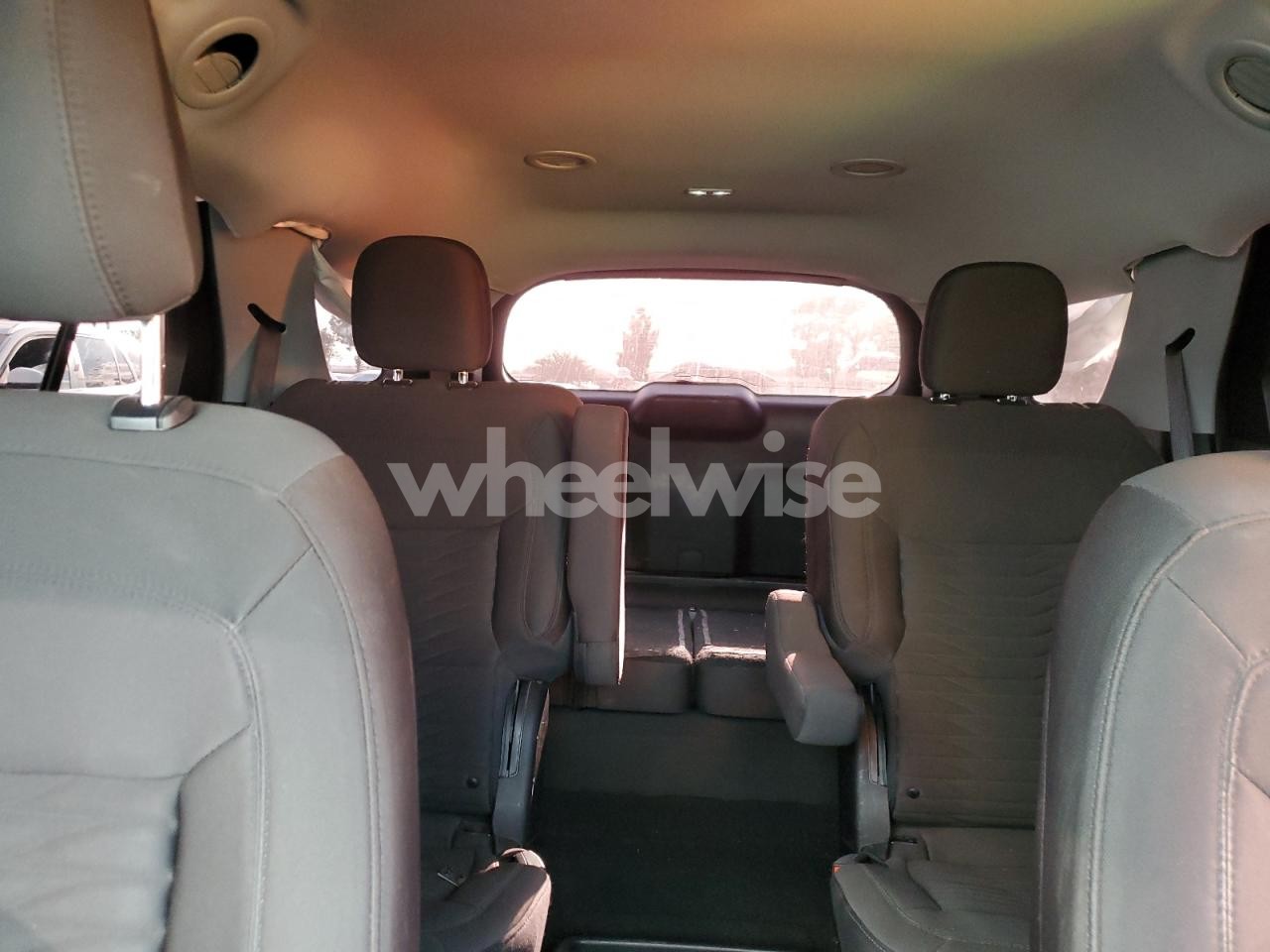 Photo 10 of 2021 FORD EXPLORER XLT (VIN 1FMSK7DH7MGB21130)