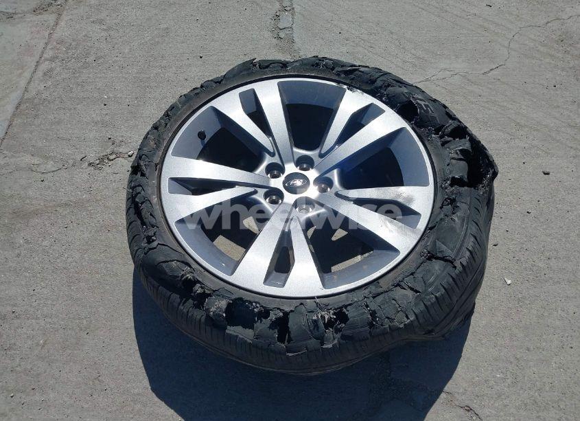 Photo 12 of 2021 Ford Explorer XLT (VIN 1FMSK7DH7MGC09997)