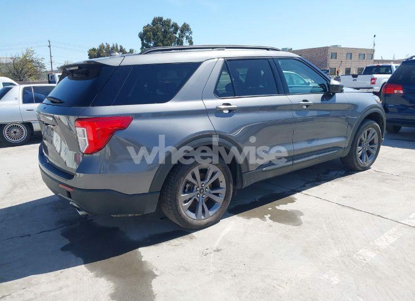 Photo 4 of 2021 Ford Explorer XLT (VIN 1FMSK7DH7MGC09997)