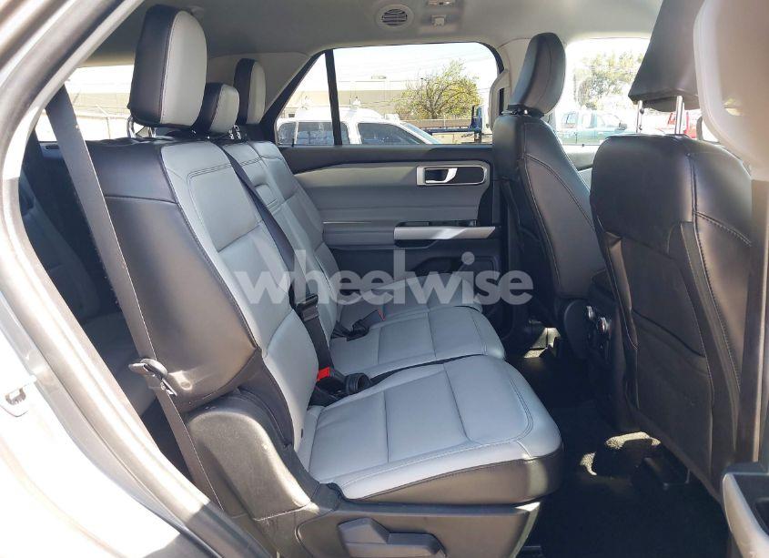 Photo 8 of 2021 Ford Explorer XLT (VIN 1FMSK7DH7MGC09997)