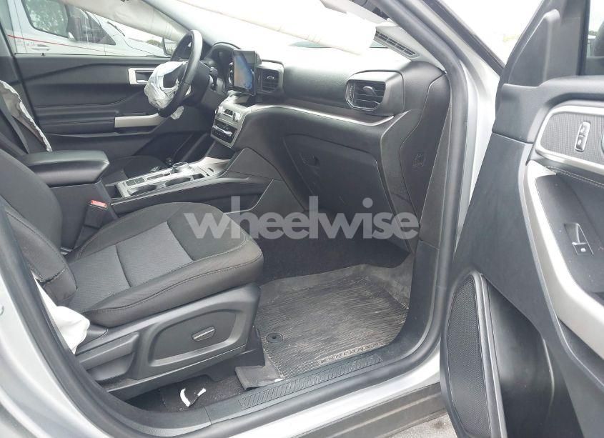 Photo 5 of 2022 Ford Explorer XLT (VIN 1FMSK7DH7NGA16072)