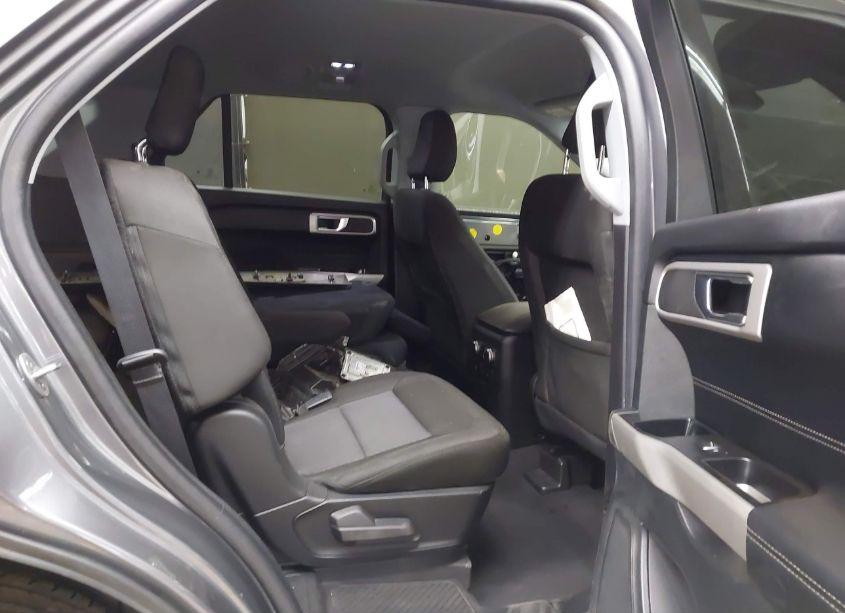 Photo 8 of 2022 Ford Explorer XLT (VIN 1FMSK7DH7NGA34152)