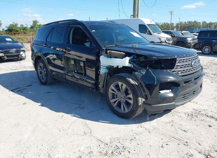 2022 Ford Explorer XLT (VIN 1FMSK7DH7NGB25910) main photo