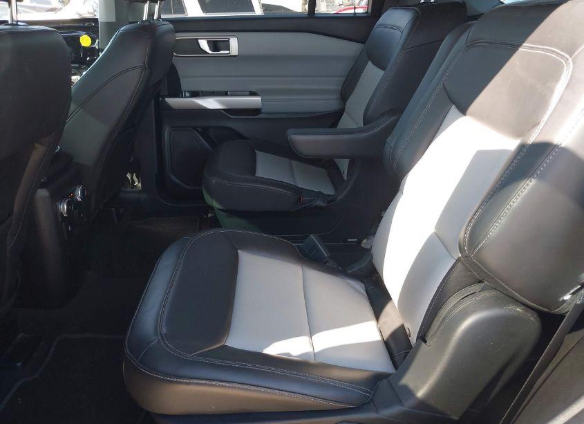 Photo 8 of 2022 Ford Explorer XLT (VIN 1FMSK7DH7NGB25910)