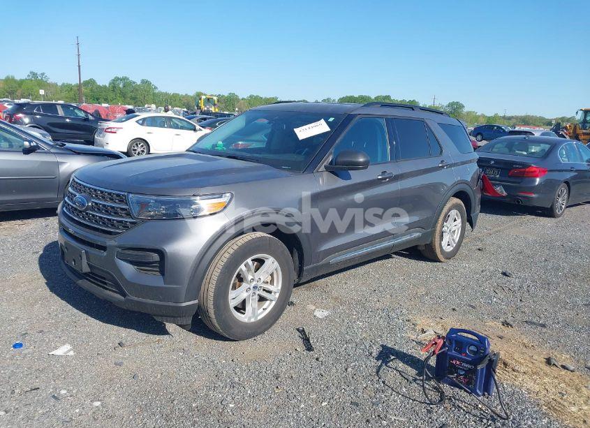 Photo 2 of 2022 Ford Explorer XLT (VIN 1FMSK7DH7NGB67316)