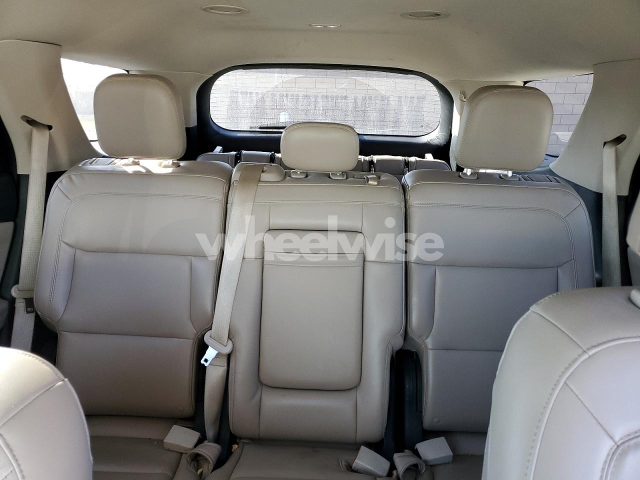 Photo 10 of 2023 FORD EXPLORER XLT (VIN 1FMSK7DH7PGA23526)