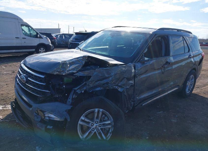 Photo 2 of 2024 Ford Explorer XLT (VIN 1FMSK7DH7RGA23206)