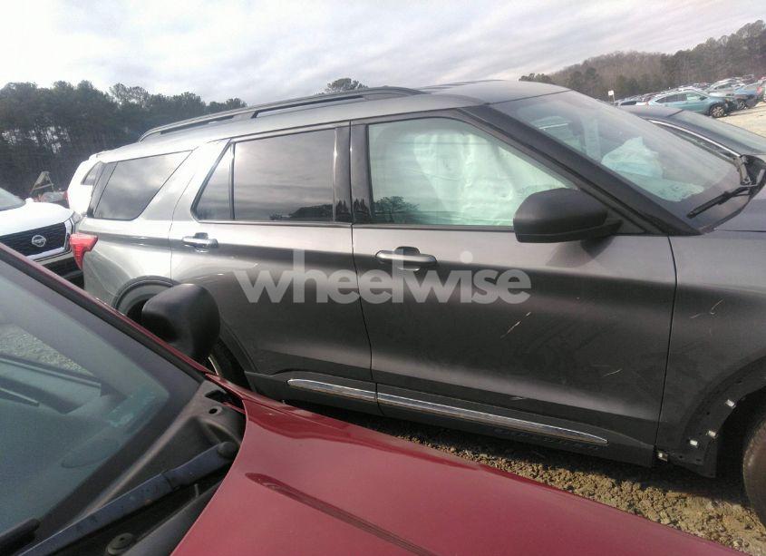 Photo 13 of 2022 Ford Explorer XLT (VIN 1FMSK7DH8NGB51044)