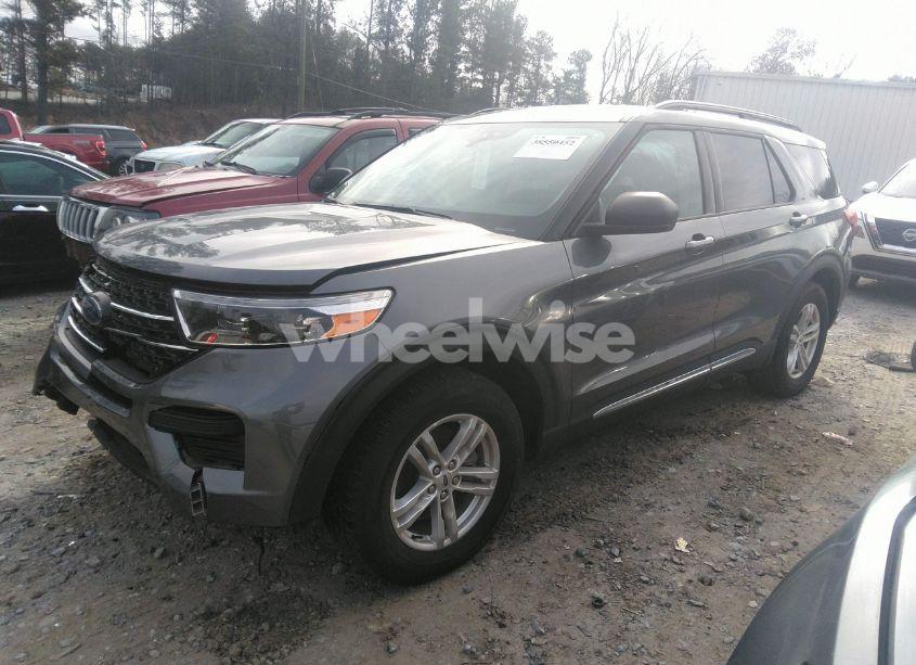 Photo 2 of 2022 Ford Explorer XLT (VIN 1FMSK7DH8NGB51044)