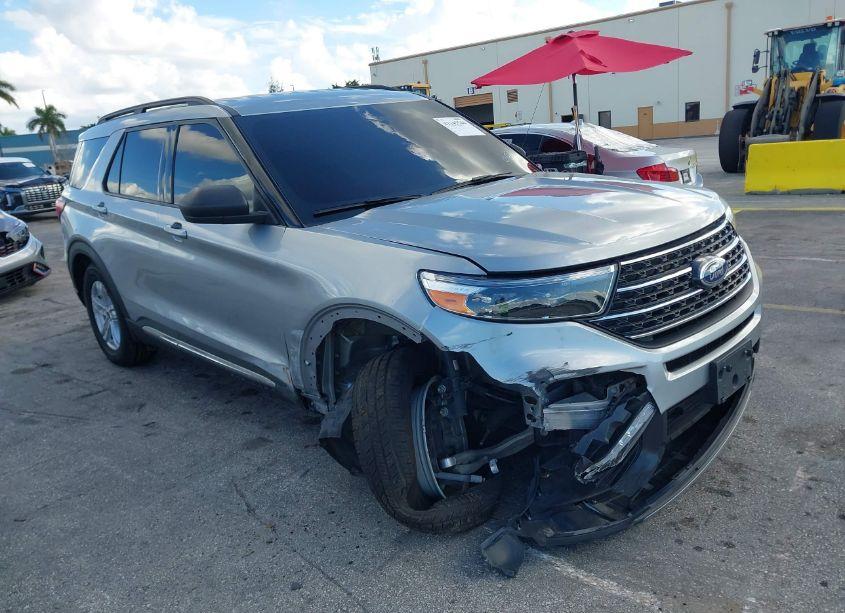 2023 Ford Explorer XLT (VIN 1FMSK7DH8PGA05388) main photo