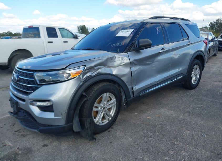 Photo 2 of 2023 Ford Explorer XLT (VIN 1FMSK7DH8PGA05388)