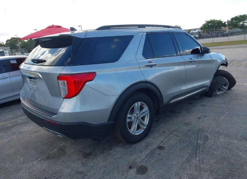 Photo 4 of 2023 Ford Explorer XLT (VIN 1FMSK7DH8PGA05388)