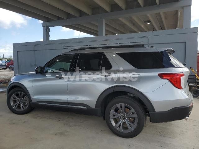 Photo 2 of 2023 FORD EXPLORER XLT (VIN 1FMSK7DH8PGA16083)