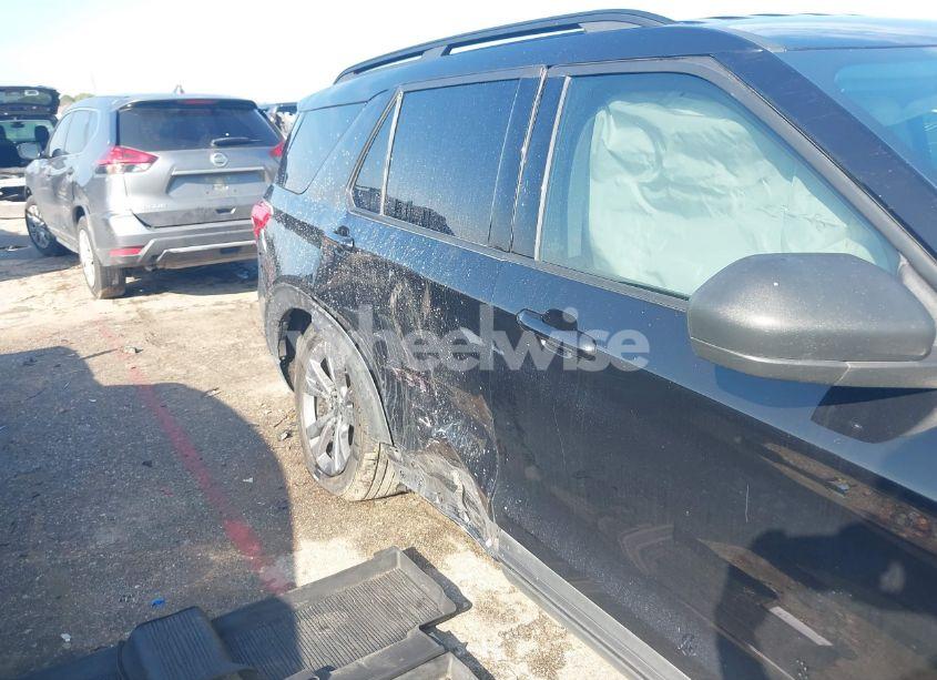 Photo 6 of 2021 Ford Explorer XLT (VIN 1FMSK7DH9MGA04956)