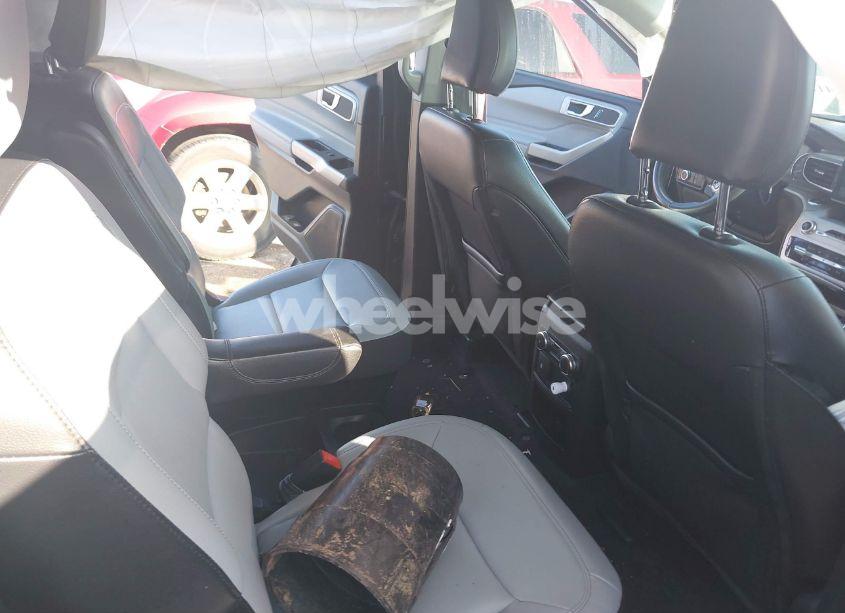 Photo 8 of 2021 Ford Explorer XLT (VIN 1FMSK7DH9MGA04956)