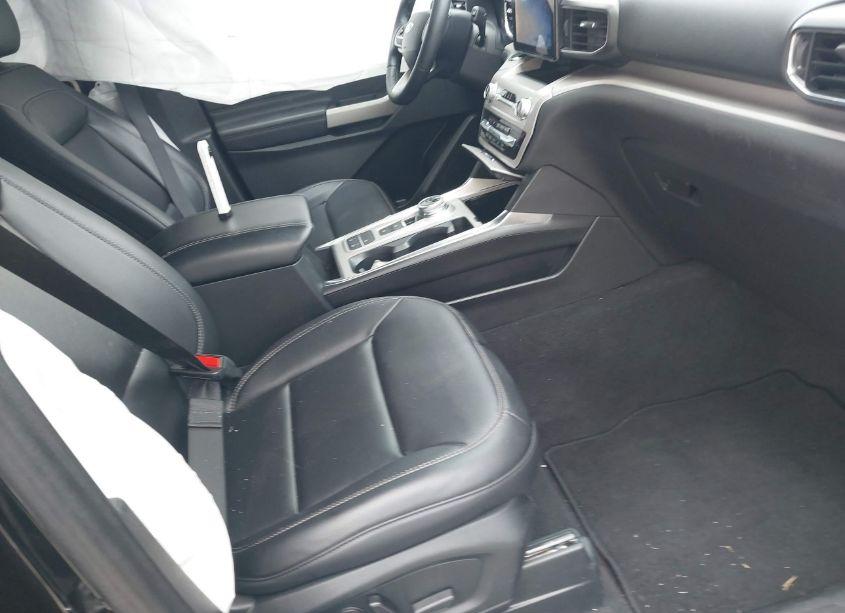 Photo 5 of 2023 Ford Explorer XLT (VIN 1FMSK7DH9PGB29296)