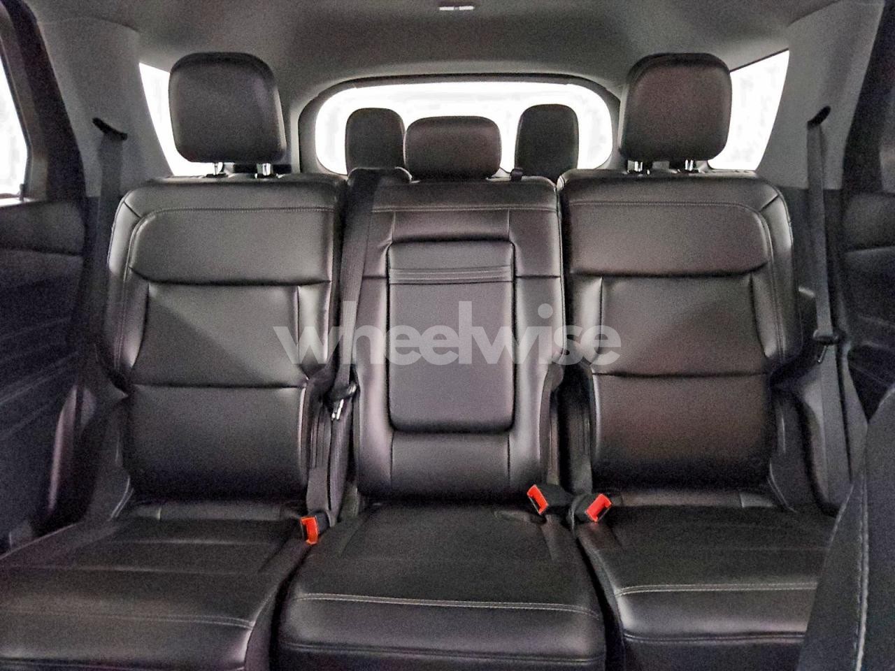 Photo 10 of 2024 FORD EXPLORER XLT (VIN 1FMSK7DH9RGA04771)