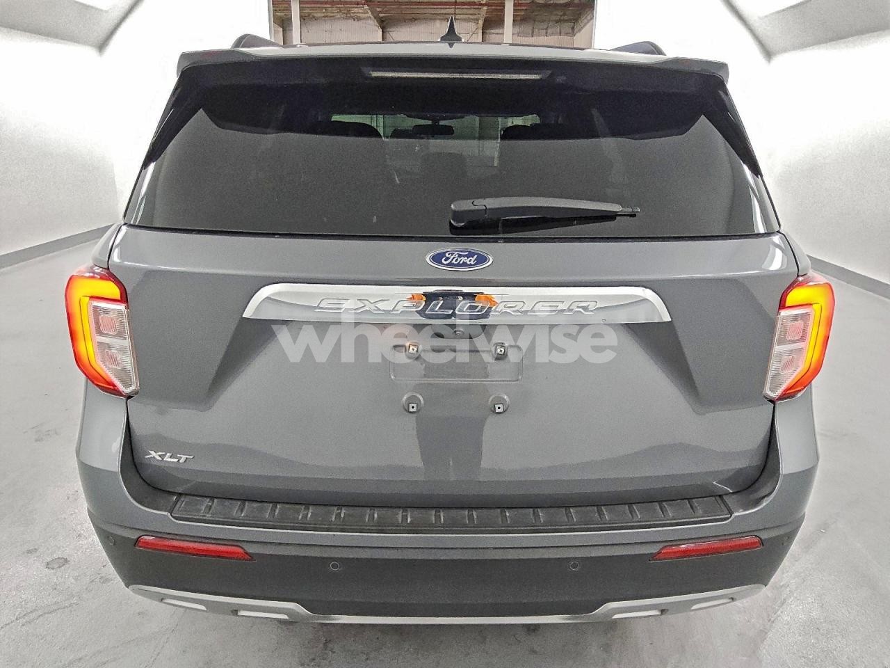 Photo 6 of 2024 FORD EXPLORER XLT (VIN 1FMSK7DH9RGA04771)