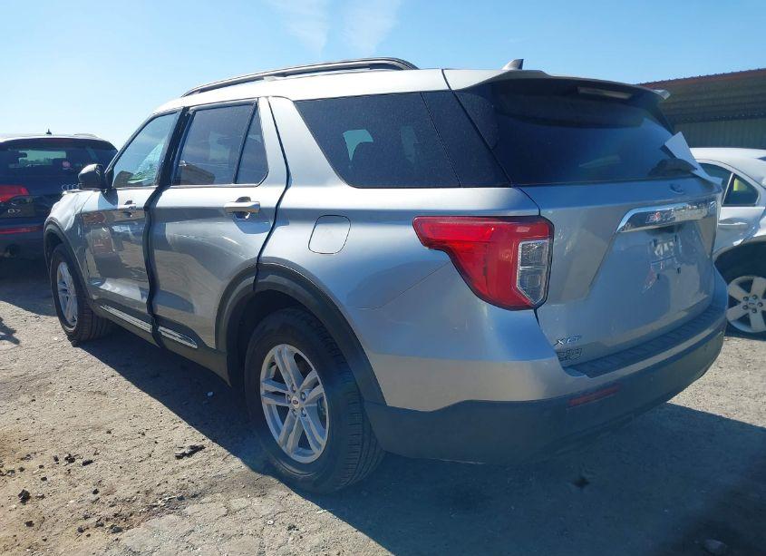 Photo 3 of 2024 Ford Explorer XLT (VIN 1FMSK7DH9RGA35910)