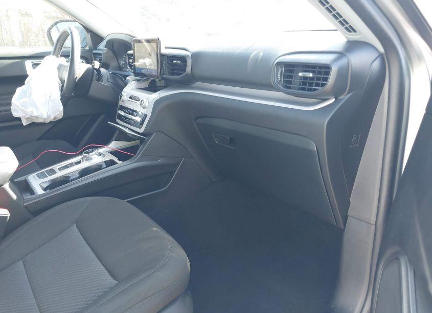 Photo 5 of 2024 Ford Explorer XLT (VIN 1FMSK7DH9RGA35910)