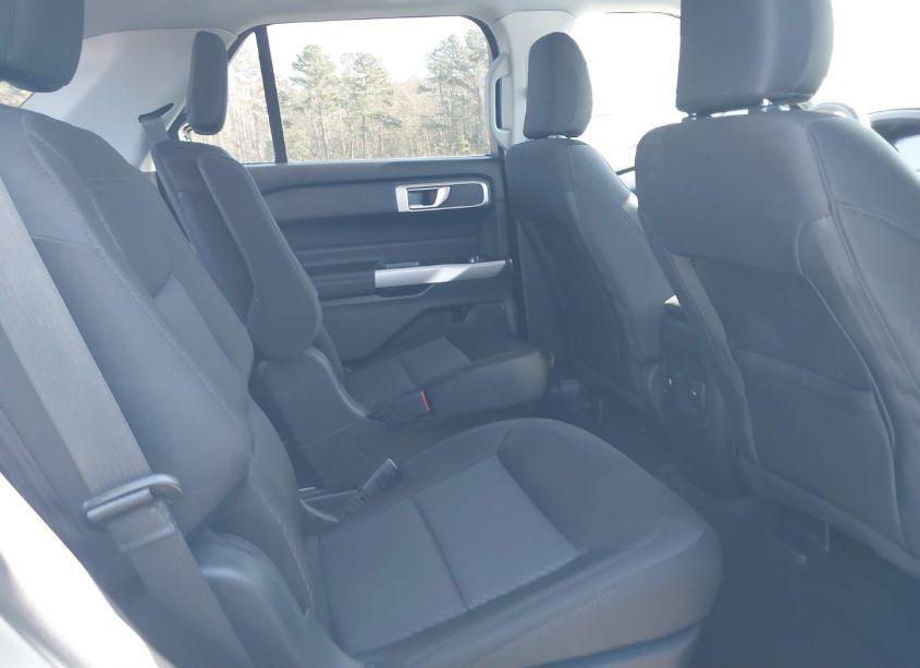 Photo 8 of 2024 Ford Explorer XLT (VIN 1FMSK7DH9RGA35910)