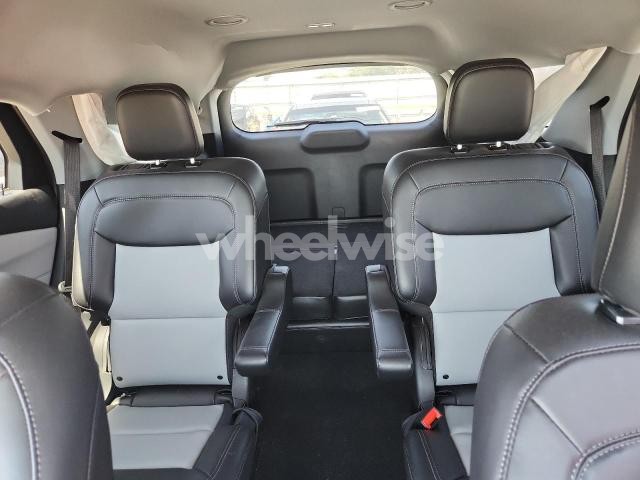 Photo 5 of 2024 FORD EXPLORER XLT (VIN 1FMSK7DH9RGA66882)