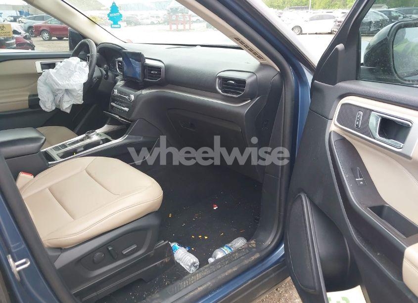 Photo 5 of 2020 Ford Explorer XLT (VIN 1FMSK7DHXLGA10148)