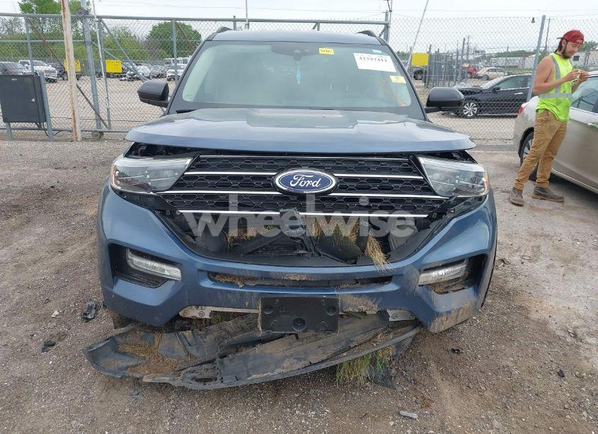 Photo 6 of 2020 Ford Explorer XLT (VIN 1FMSK7DHXLGA10148)