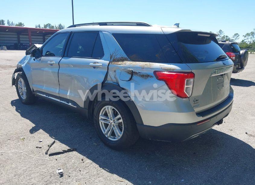 Photo 3 of 2020 Ford Explorer XLT (VIN 1FMSK7DHXLGC75846)