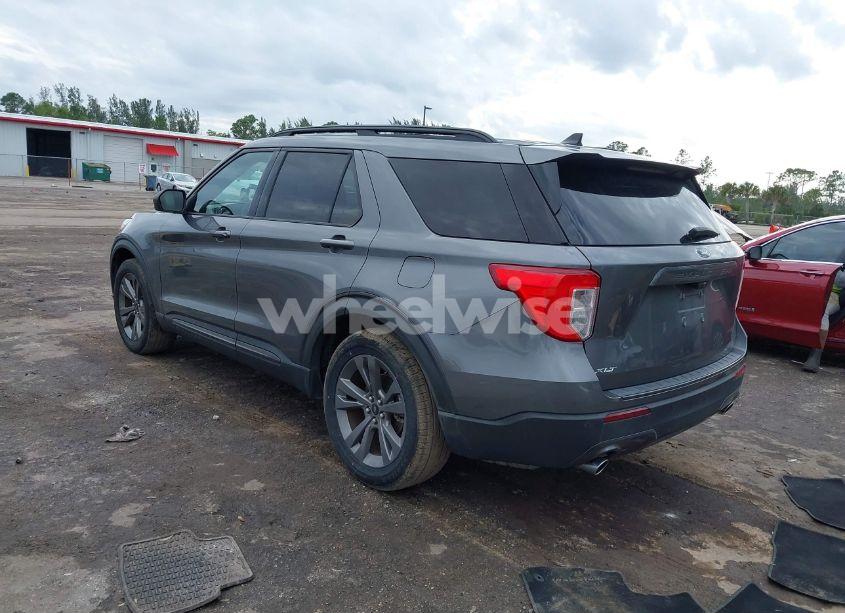 Photo 3 of 2021 Ford Explorer XLT (VIN 1FMSK7DHXMGB28914)