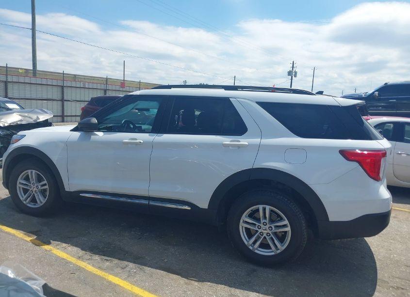 Photo 15 of 2021 Ford Explorer XLT (VIN 1FMSK7DHXMGB59869)