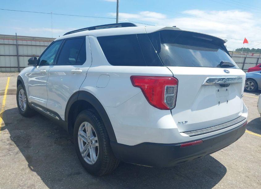 Photo 3 of 2021 Ford Explorer XLT (VIN 1FMSK7DHXMGB59869)