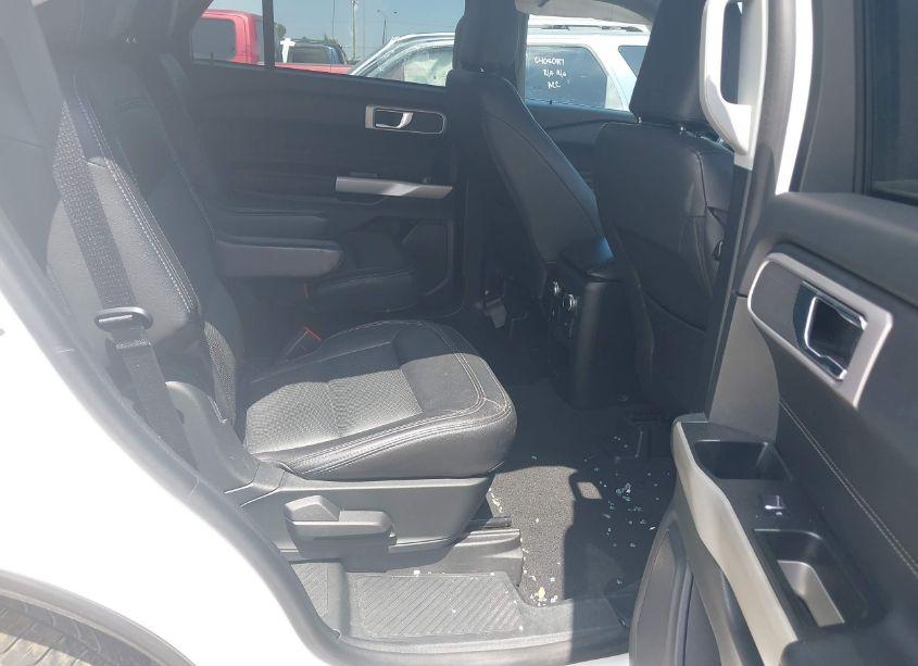Photo 8 of 2021 Ford Explorer XLT (VIN 1FMSK7DHXMGB59869)
