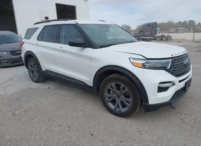 2021 Ford Explorer XLT (VIN 1FMSK7DHXMGB95433) main photo
